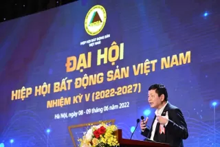 Bất động sản đã hết thời cá lớn nuốt cá bé