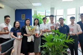 NHƯ FENTY– NỮ HOÀNG THUYẾT TRÌNH ĐẾN THĂM VÀ TRUYỀN LỬA CHO NHÂN VIÊN YN HOMES