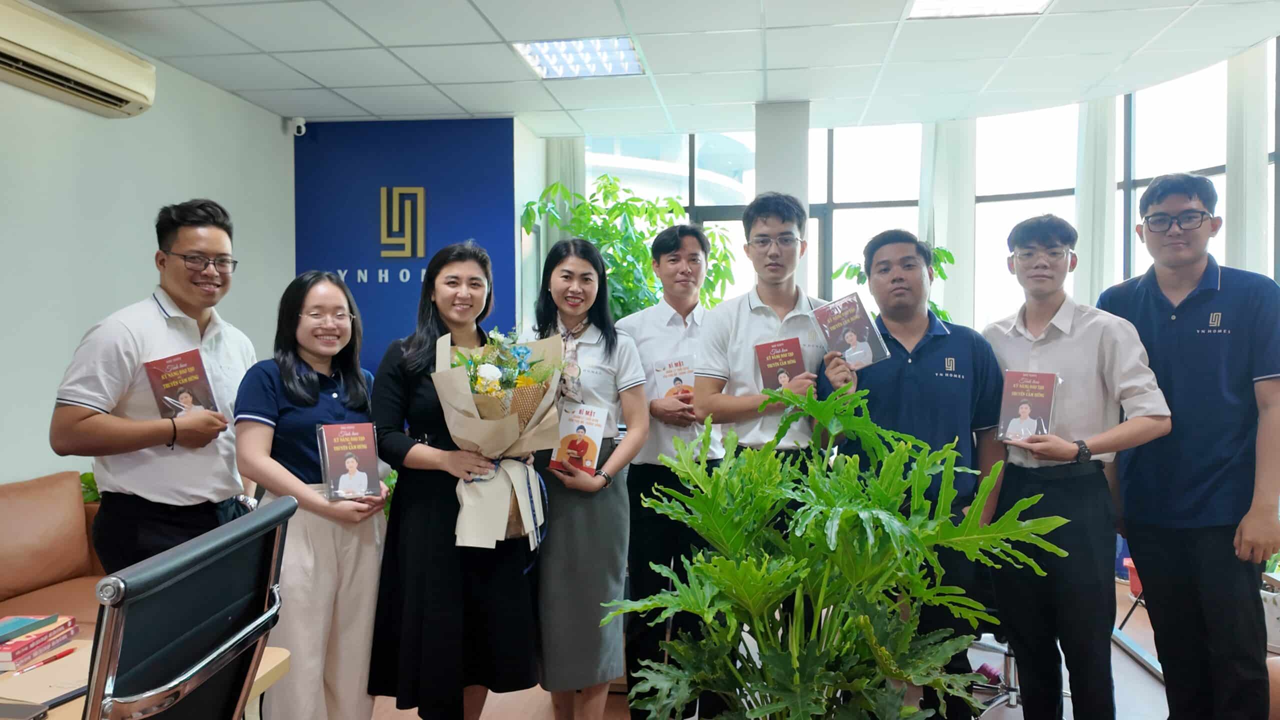 NHƯ FENTY– NỮ HOÀNG THUYẾT TRÌNH ĐẾN THĂM VÀ TRUYỀN LỬA CHO NHÂN VIÊN YN HOMES